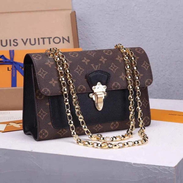 LV Victoire Bag - Image 4